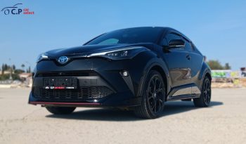 
										Toyota C-HR Hybrid full									