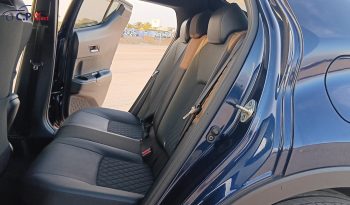
										Toyota C-HR Hybrid full									