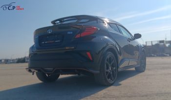 
										Toyota C-HR Hybrid full									
